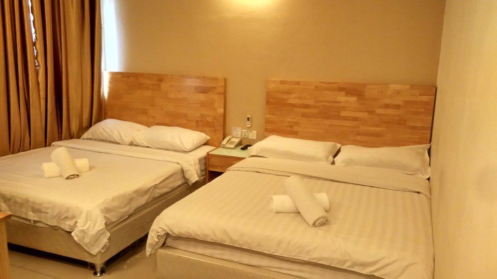 Hotel Desaria Петалинг-Джая Экстерьер фото